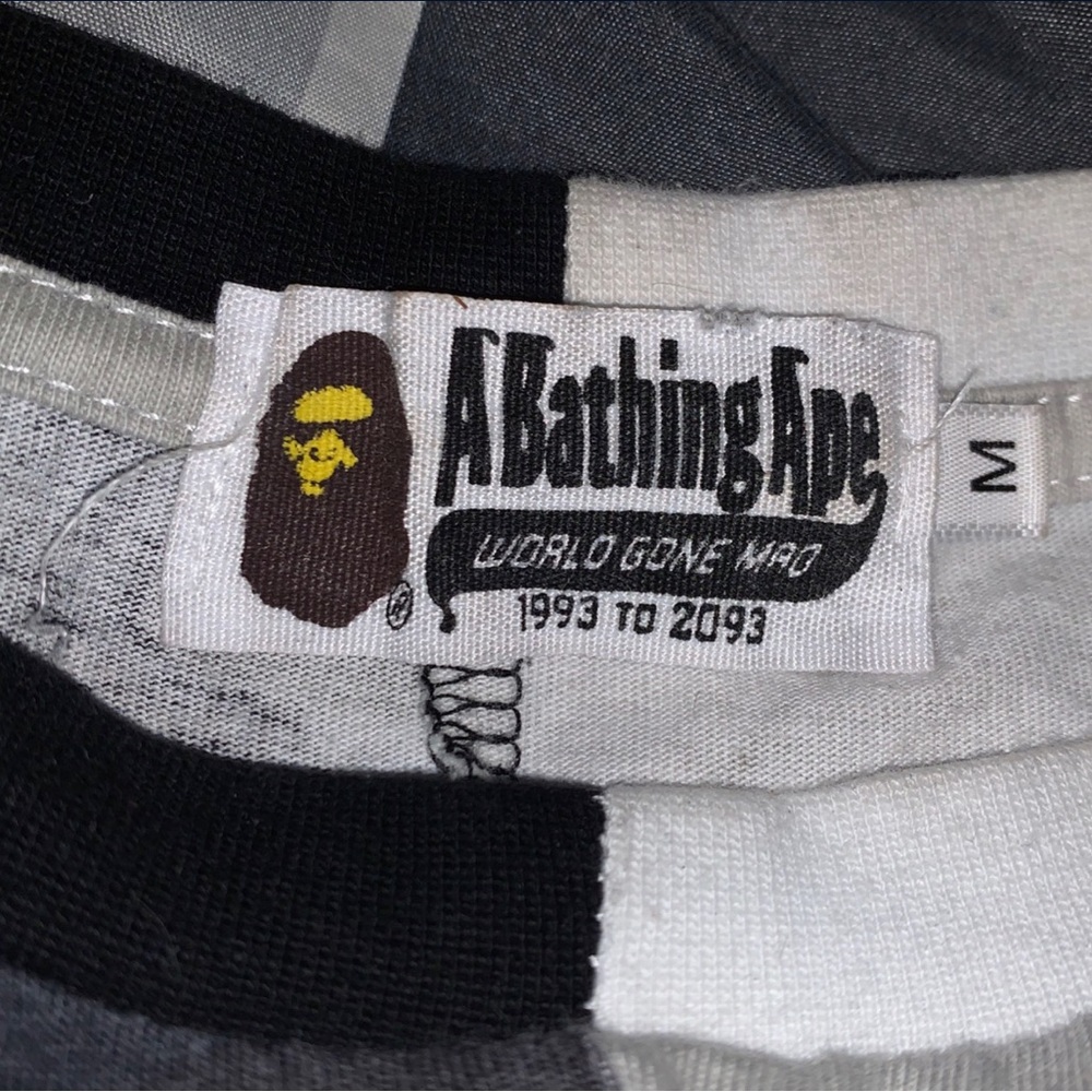 Bape shirt , I forgot to put the shirt inside out , good condition… size M